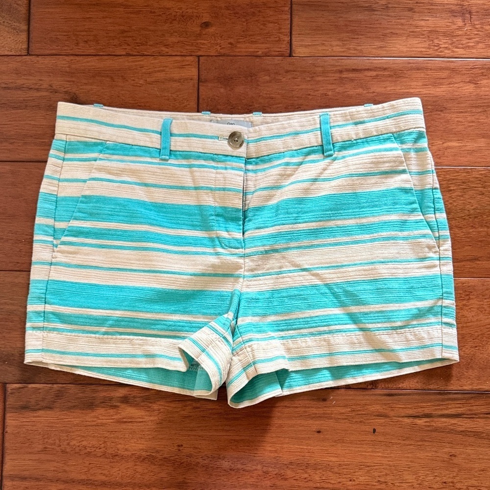 GAP Striped Aqua and Cream Women's Shorts Size 4